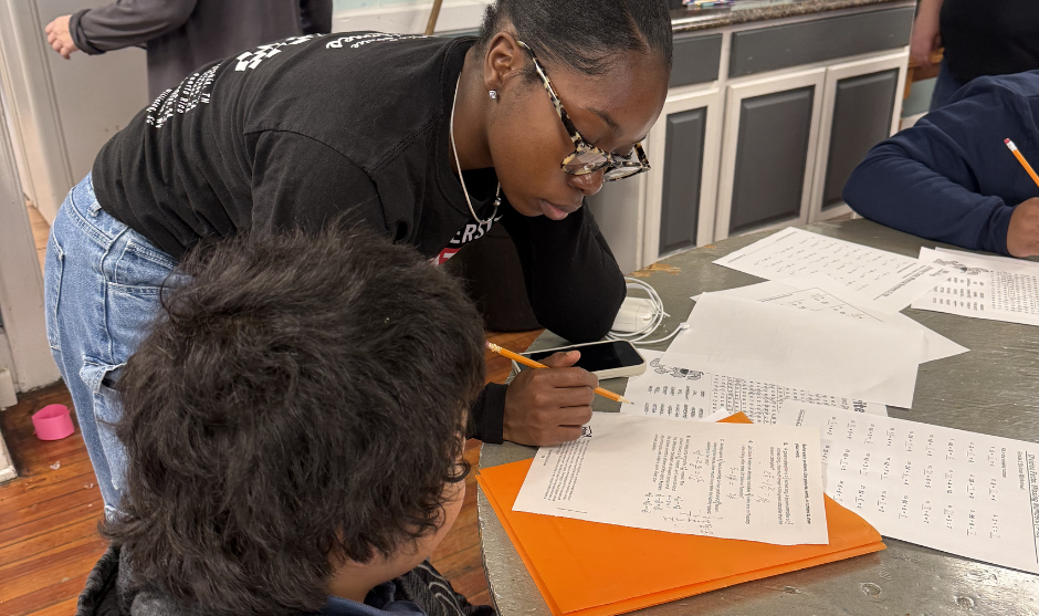 HUASB student tutoring.